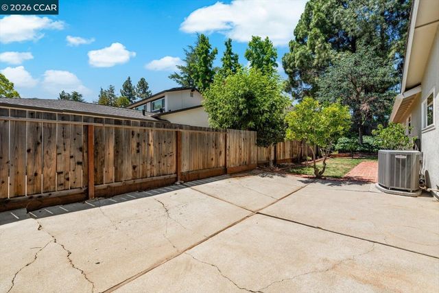 256 Mountaire Cir, Clayton, CA 94517