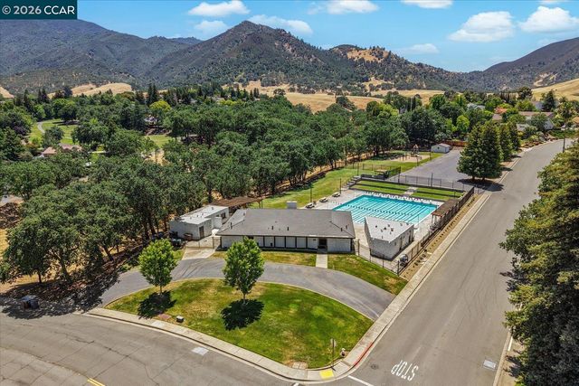 256 Mountaire Cir, Clayton, CA 94517
