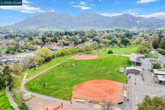 256 Mountaire Cir, Clayton, CA 94517