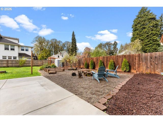 1818 ELM St, Forest Grove, OR 97116