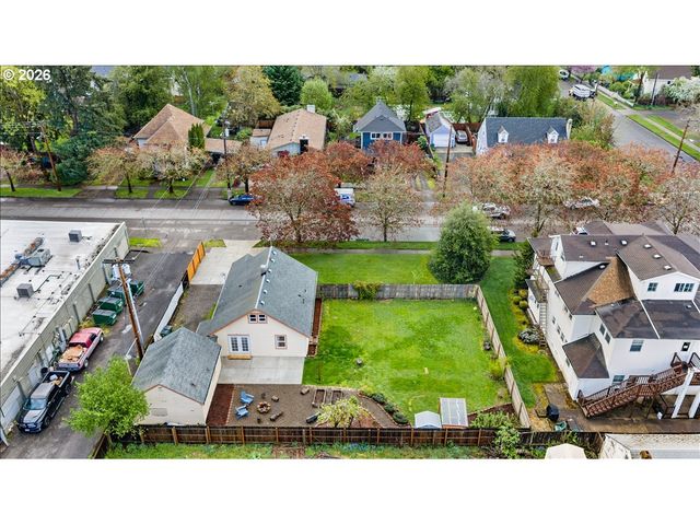 1818 ELM St, Forest Grove, OR 97116