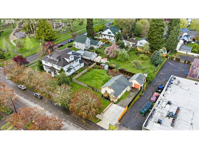 1818 ELM St, Forest Grove, OR 97116