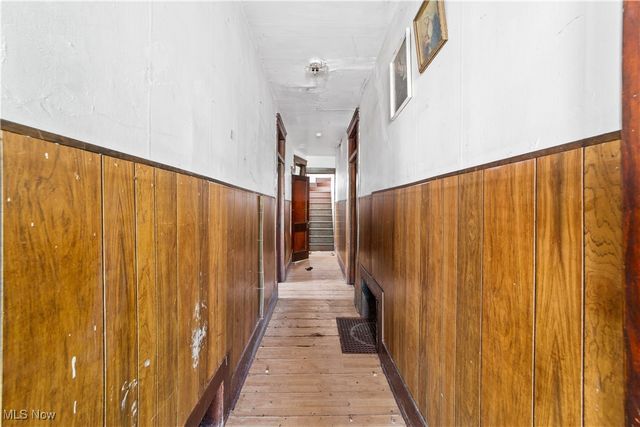 911 W 9th Street, Lorain, OH 44052