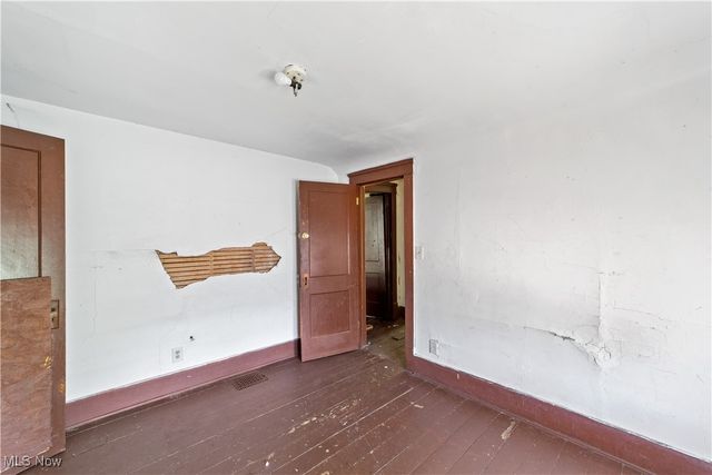 911 W 9th Street, Lorain, OH 44052