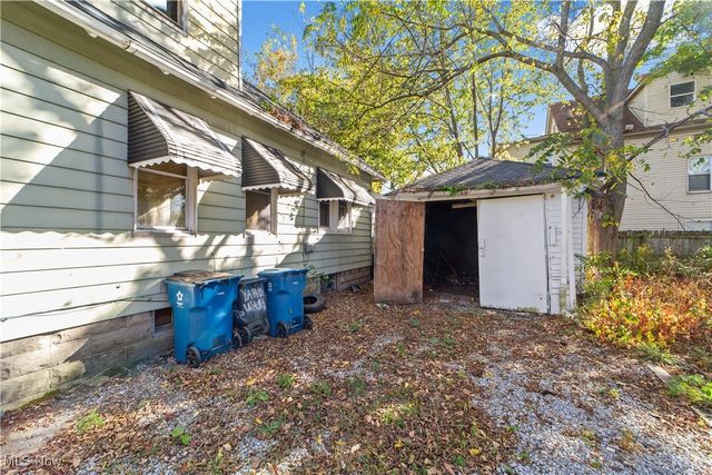 911 W 9th Street, Lorain, OH 44052