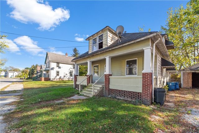 911 W 9th Street, Lorain, OH 44052