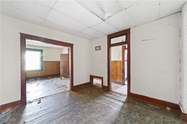 911 W 9th Street, Lorain, OH 44052