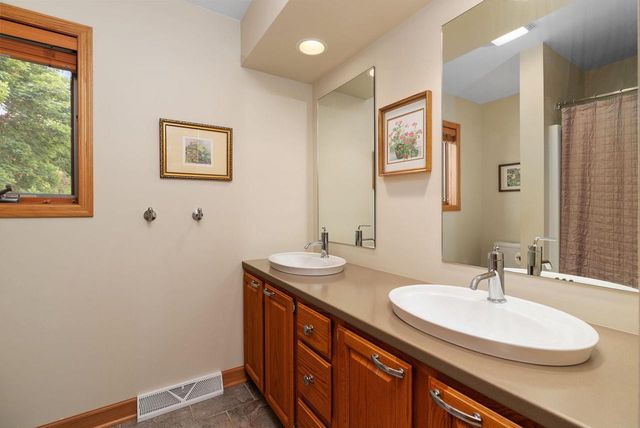 1411 Willow Trail, Middleton, WI 53562
