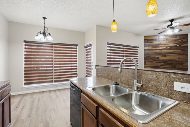 4101 Esters Road 101, Irving, TX 75038