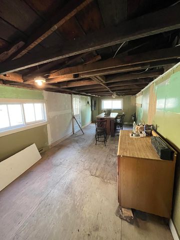 3916 KY 588, Whitesburg, KY 41858