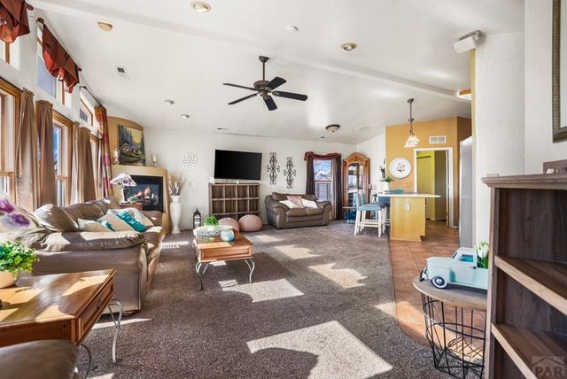 37 Tierra Casa Dr, Pueblo, CO 81005