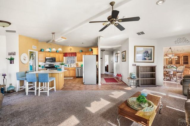 37 Tierra Casa Dr, Pueblo, CO 81005