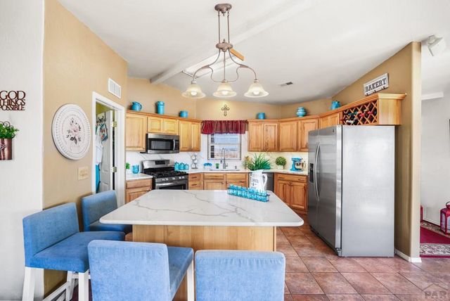 37 Tierra Casa Dr, Pueblo, CO 81005