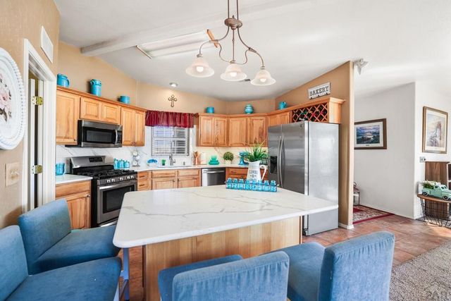 37 Tierra Casa Dr, Pueblo, CO 81005