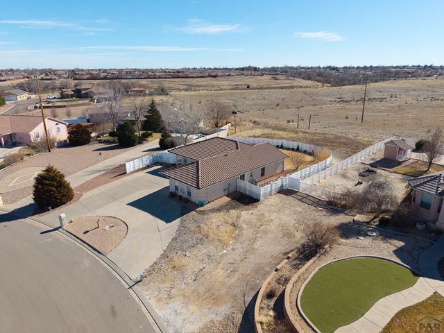 37 Tierra Casa Dr, Pueblo, CO 81005
