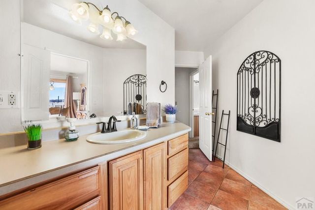 37 Tierra Casa Dr, Pueblo, CO 81005