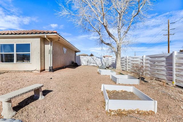 37 Tierra Casa Dr, Pueblo, CO 81005