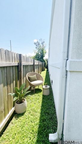 3120 Live Oak St, New Orleans, LA 70118