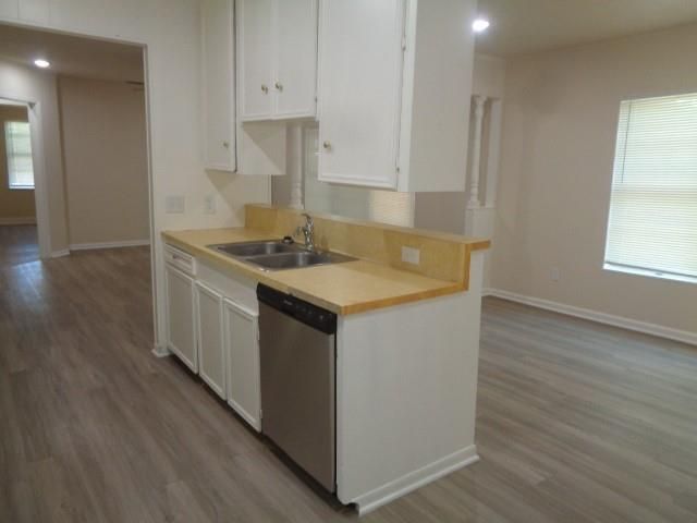 510 Massey Tompkins Road, Baytown, TX 77521