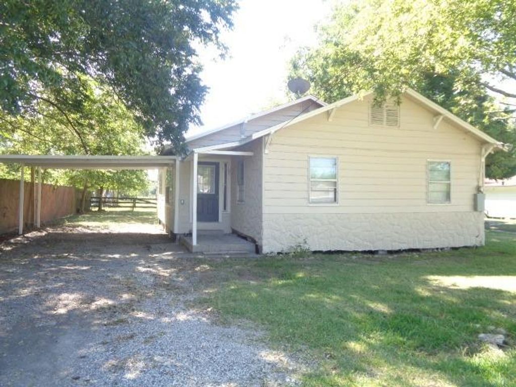 510 Massey Tompkins Road, Baytown, TX 77521