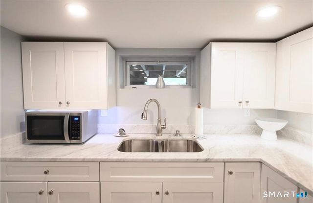 10 Washington Street, Derby, CT 06418