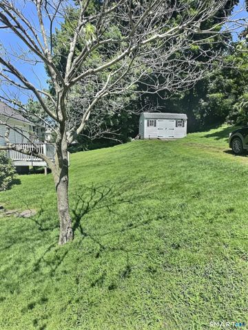 10 Washington Street, Derby, CT 06418