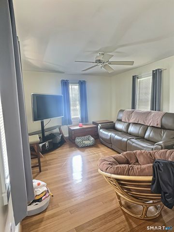 10 Washington Street, Derby, CT 06418