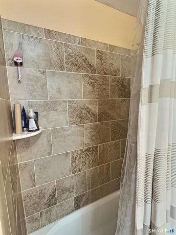 10 Washington Street, Derby, CT 06418