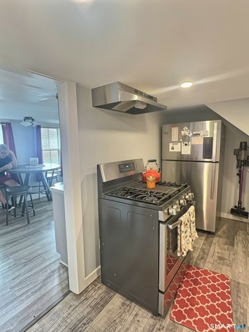 10 Washington Street, Derby, CT 06418