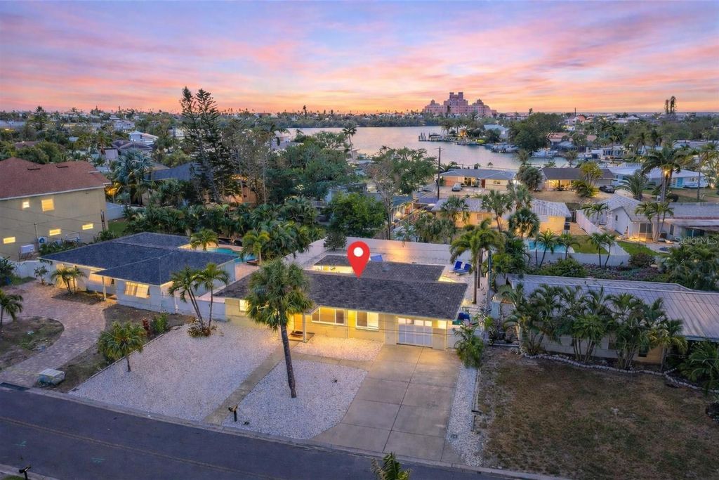 517 39TH AVENUE, St Pete Beach, FL 33706