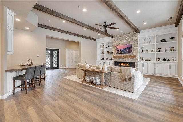 10407 Fox Borough Dr, Oakdale, CA 95361