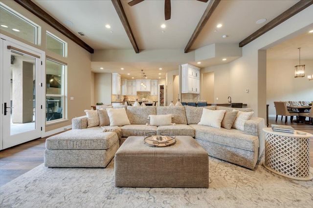 10407 Fox Borough Dr, Oakdale, CA 95361