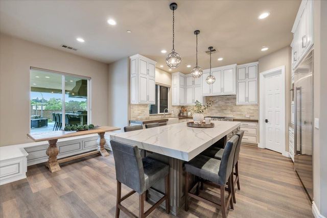 10407 Fox Borough Dr, Oakdale, CA 95361