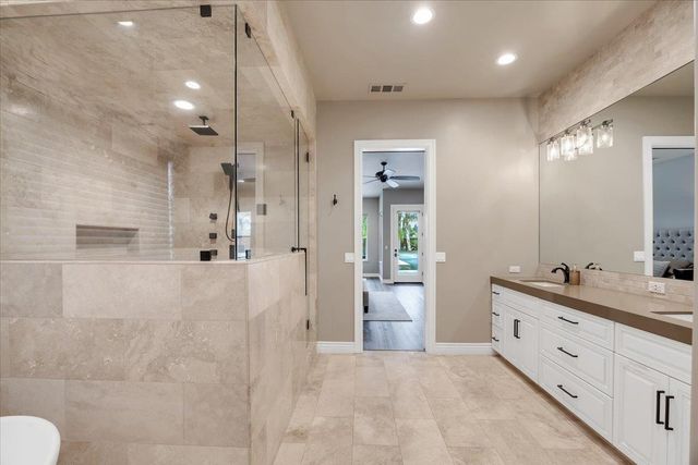 10407 Fox Borough Dr, Oakdale, CA 95361