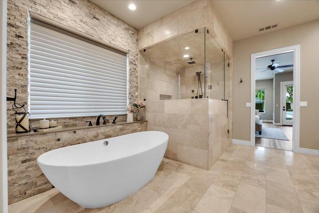 10407 Fox Borough Dr, Oakdale, CA 95361