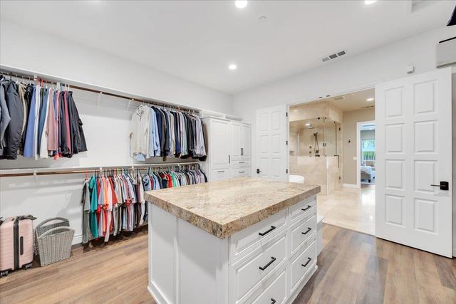 10407 Fox Borough Dr, Oakdale, CA 95361