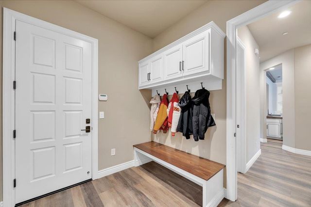 10407 Fox Borough Dr, Oakdale, CA 95361