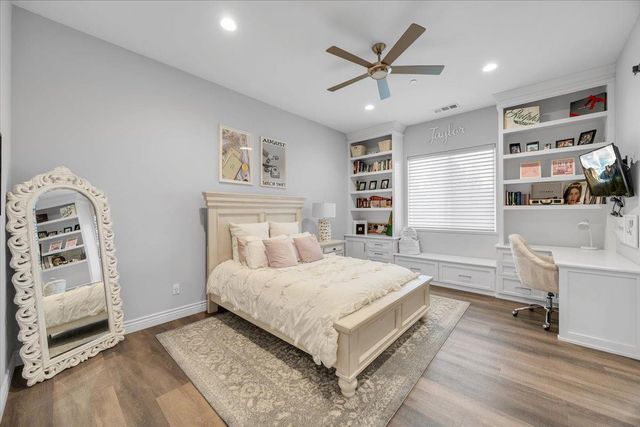 10407 Fox Borough Dr, Oakdale, CA 95361