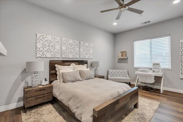 10407 Fox Borough Dr, Oakdale, CA 95361