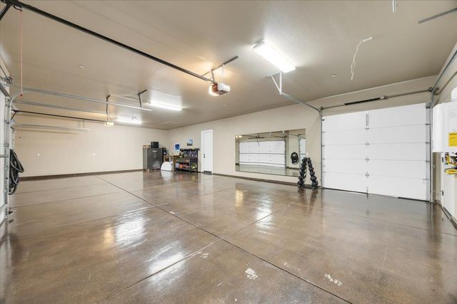 10407 Fox Borough Dr, Oakdale, CA 95361