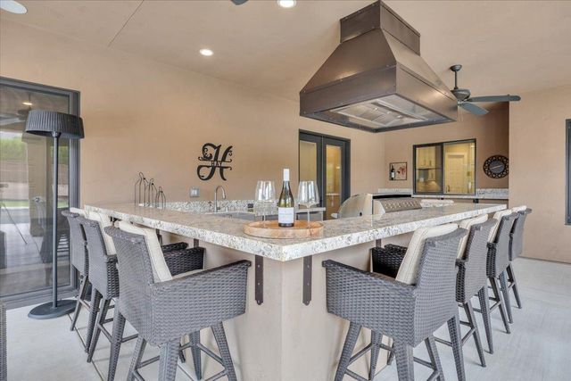 10407 Fox Borough Dr, Oakdale, CA 95361