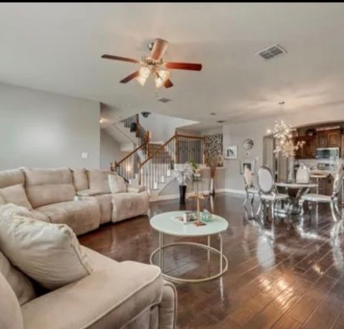 2630 Villa Di Lago 2, Grand Prairie, TX 75054