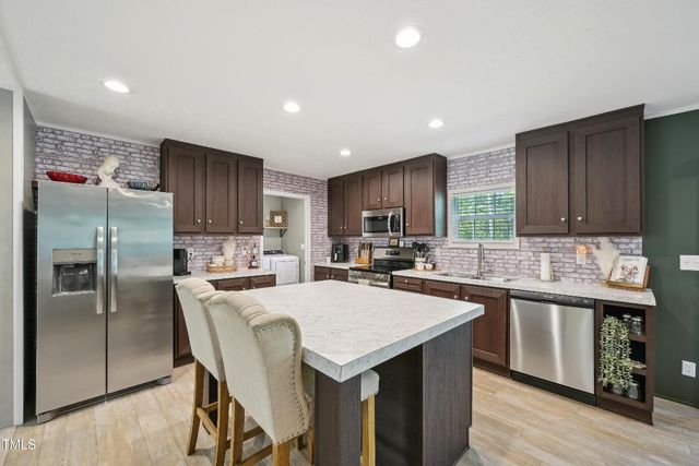 6641 Woodlawn Drive, Oxford, NC 27565