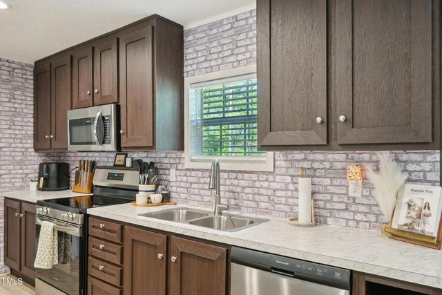 6641 Woodlawn Drive, Oxford, NC 27565