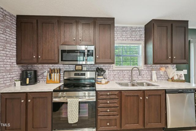 6641 Woodlawn Drive, Oxford, NC 27565