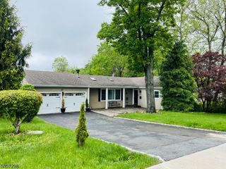 10 Blackstock Rd, West Orange Twp., NJ 07052
