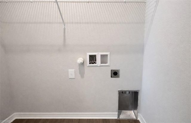 1843 NW 20th PL, Cape Coral, FL 33993