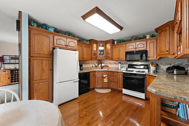 3046 W 1300 N, Wheatfield, IN 46392