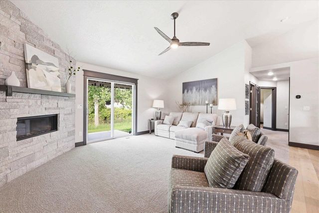 1865 SOUTHBRIDGE ROAD, De Pere, WI 54115
