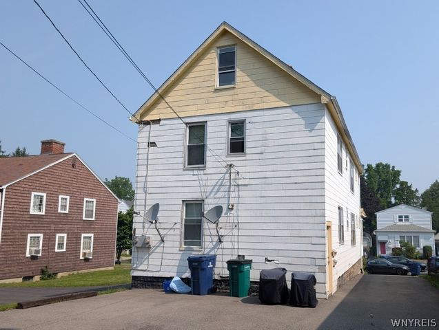 50 Flower Street, Buffalo, NY 14214
